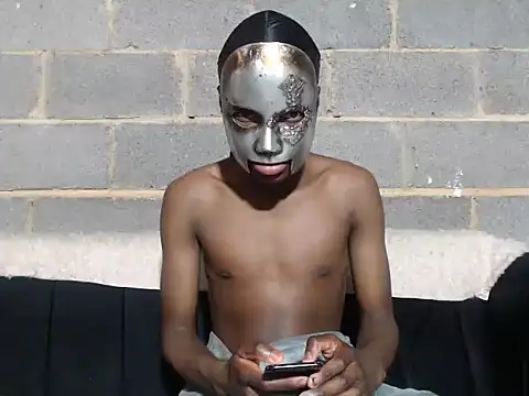 Romeo Favent online show from September 28, 2025, 1:11 am