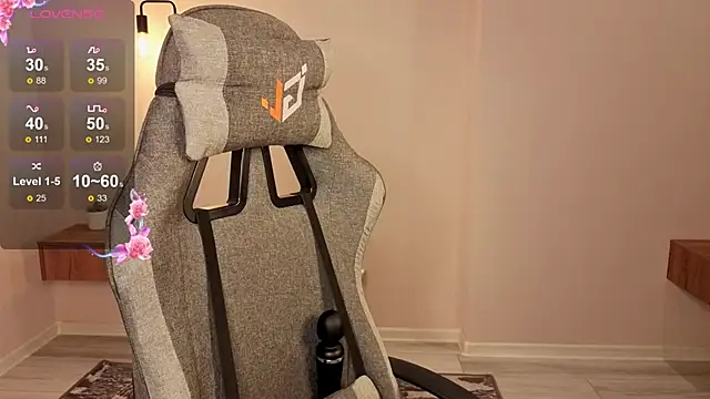 Frences Eyes online show from November 9, 2025, 1:31 pm