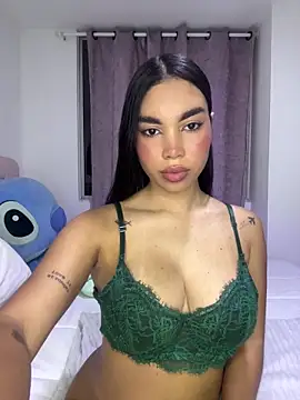 karolaalcendra online show from February 13, 2026, 3:24 am