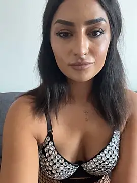 Mia spicyy online show from November 5, 2025, 10:26 am