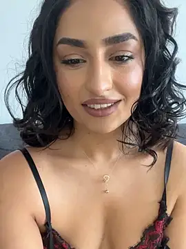 Mia spicyy online show from November 15, 2025, 9:50 am