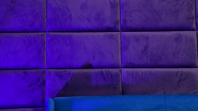 YssabelFox online show from December 15, 2025, 2:54 pm