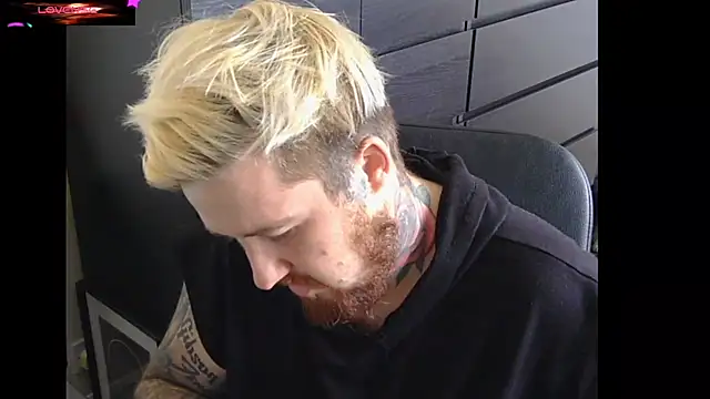 Snapshot of ThatAltGuy chatting on September 30, 2025, 10:09 am ThatAltGuy online show from September 30, 2025, 10:09 am