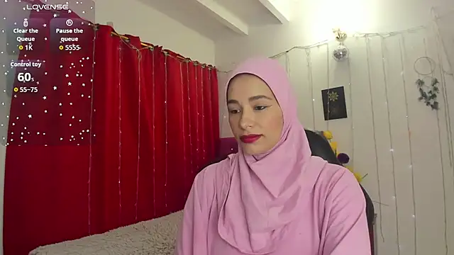 ShanaJamil online show from November 30, 2025, 1:26 pm