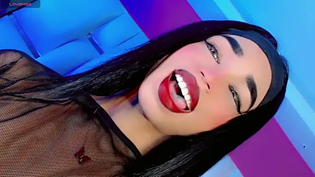 JessiscaWalker online show from December 14, 2025, 8:13 pm