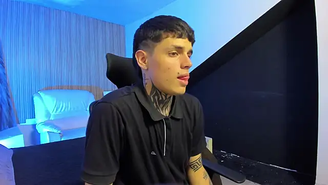 Declan-Fox online show from September 30, 2025, 3:55 am