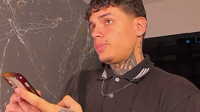 Declan-Fox online show from November 20, 2025, 4:45 am