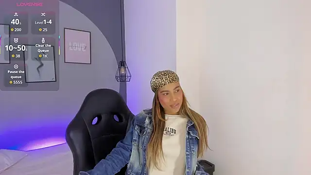 selena monroy online show from October 15, 2025, 11:32 am