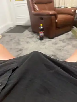 tdjw92 online show from October 6, 2025, 7:44 pm