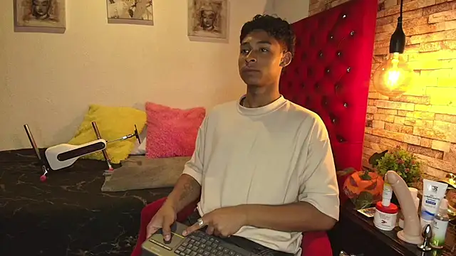 CoffeNaughty nom online show from October 22, 2025, 4:24 am