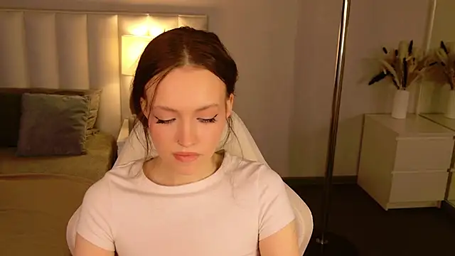 Snapshot of SallyPinkman chatting on February 5, 2026, 9:03 am SallyPinkman online show from February 5, 2026, 9:03 am