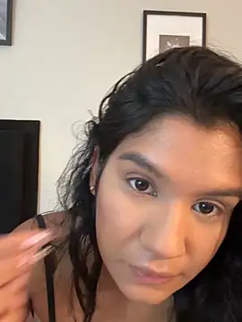 Lyria Diamond online show from October 26, 2025, 8:15 pm