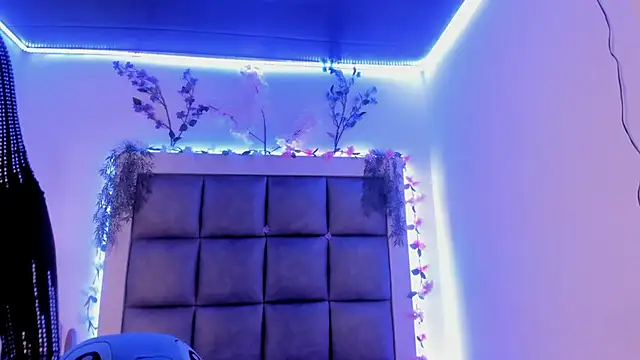 abbiecollins js online show from March 1, 2026, 5:53 am