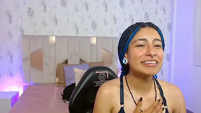 DAKOTA TAY1 online show from October 27, 2025, 11:58 am