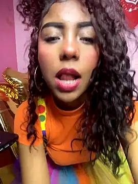 Snapshot of PrettyTiana_ chatting on October 8, 2025, 9:12 pm PrettyTiana online show from October 8, 2025, 9:12 pm