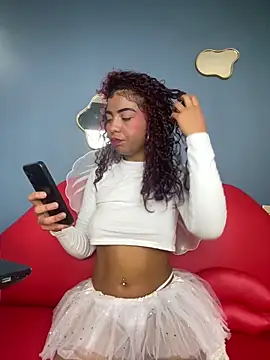 Snapshot of PrettyTiana_ chatting on October 10, 2025, 7:57 pm PrettyTiana online show from October 10, 2025, 7:57 pm