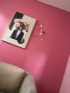 Snapshot of PrettyTiana_ chatting on December 4, 2025, 8:39 pm PrettyTiana online show from December 4, 2025, 8:39 pm