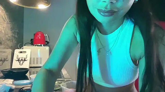 Snapshot of Orlinah chatting on September 24, 2025, 10:24 pm Orlinah online show from September 24, 2025, 10:24 pm