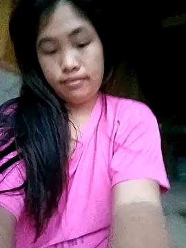 Luyen004 online show from April 15, 2026, 10:54 pm