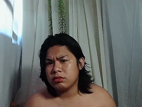 Huntrix2025 online show from March 6, 2026, 12:40 am