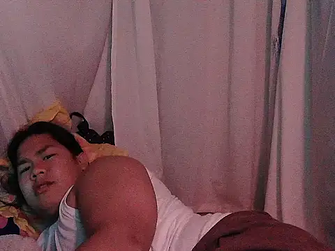 Huntrix2025 online show from April 17, 2026, 11:35 am