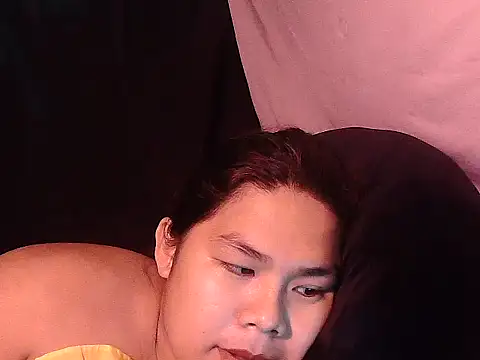 Snapshot of Huntrix2025 chatting on June 24, 2026, 5:17 am Huntrix2025 online show from June 24, 2026, 5:17 am