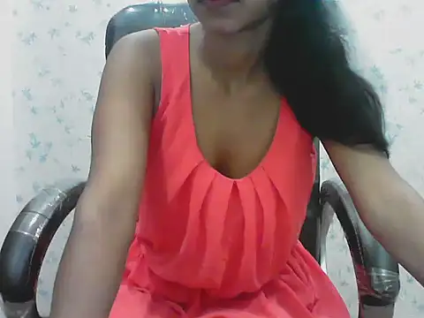 short girl  online show from May 23, 2026, 4:44 pm