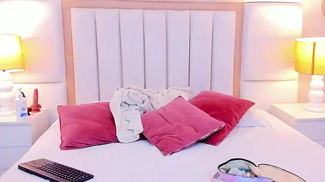 LaylaaDoll online show from March 2, 2026, 6:59 pm