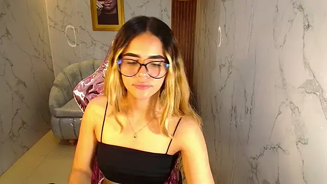 lilith4 s online show from October 23, 2025, 10:52 pm