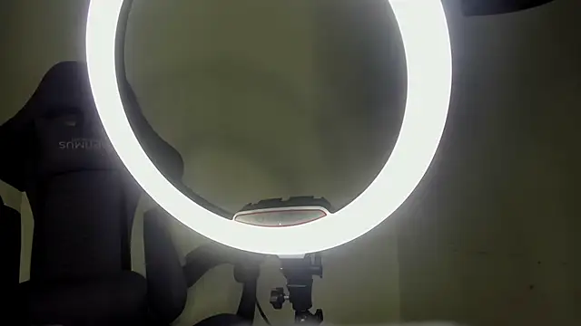 Snapshot of angelkyraasm chatting on March 16, 2026, 12:42 pm angelkyraasm online show from March 16, 2026, 12:42 pm