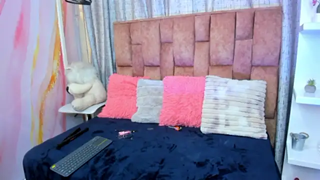 alix noa online show from November 27, 2025, 7:27 pm