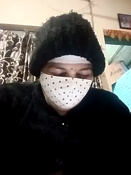 Love-890 online show from December 17, 2025, 12:00 pm