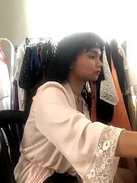 estradiolist online show from October 23, 2025, 5:07 am