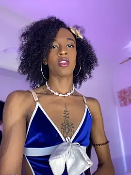 Snapshot of Mia_royal chatting on May 10, 2026, 2:33 pm Mia royal online show from May 10, 2026, 2:33 pm