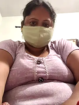 Mmm143 online show from April 10, 2026, 6:12 pm