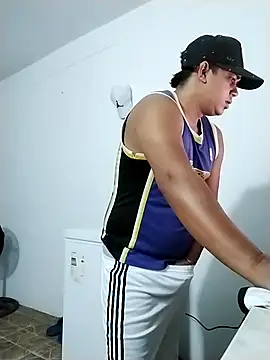 Alex man23 online show from November 5, 2025, 10:43 pm