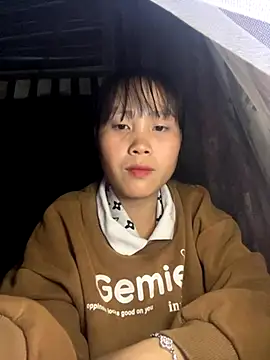 huong-18 online show from December 1, 2025, 4:01 pm