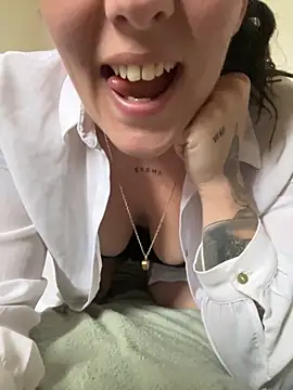 anonyme hot47 online show from November 23, 2025, 1:11 pm