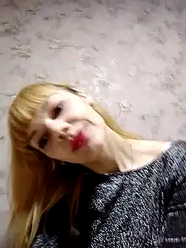 AliceSwan1122 online show from October 15, 2025, 3:56 pm