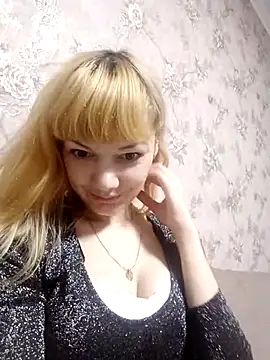 AliceSwan1122 online show from October 26, 2025, 9:42 pm