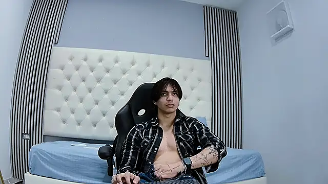 toji luxxer online show from November 4, 2025, 9:25 pm