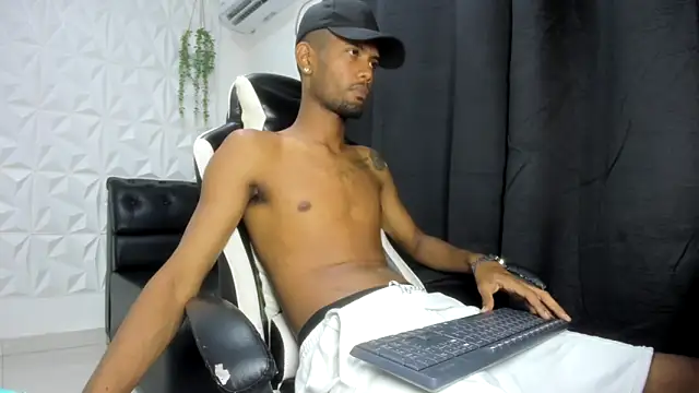 Snapshot of saack__xx chatting on May 27, 2026, 12:40 am saack xx online show from May 27, 2026, 12:40 am