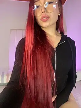 Abbi Gomez online show from October 17, 2025, 1:20 am