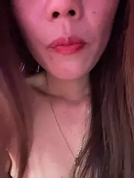 Snapshot of Moon_pusy chatting on February 20, 2026, 2:19 am Moon pusy online show from February 20, 2026, 2:19 am