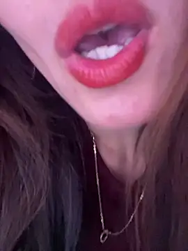 Snapshot of Moon_pusy chatting on March 3, 2026, 2:07 am Moon pusy online show from March 3, 2026, 2:07 am