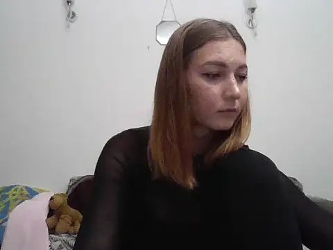 Lysorah online show from November 3, 2025, 5:58 pm