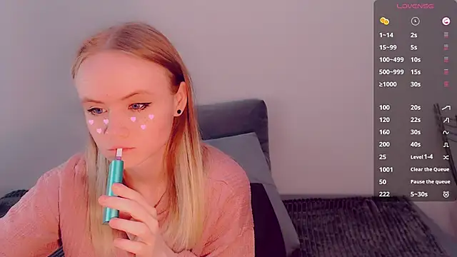 AliceNya cute online show from April 9, 2026, 4:56 am