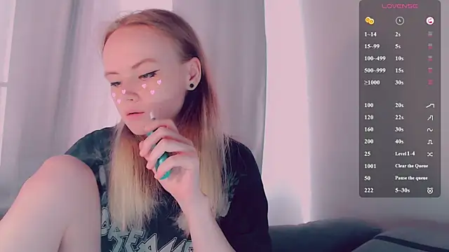AliceNya cute online show from May 25, 2026, 5:46 am
