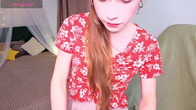 KarenSmitht online show from September 27, 2025, 3:28 pm