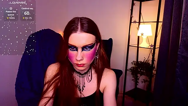 KarenSmitht online show from April 13, 2026, 4:34 pm